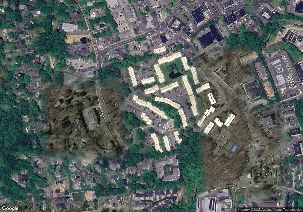 105 Olcott Way, Ridgefield, CT 06877 - photo 1