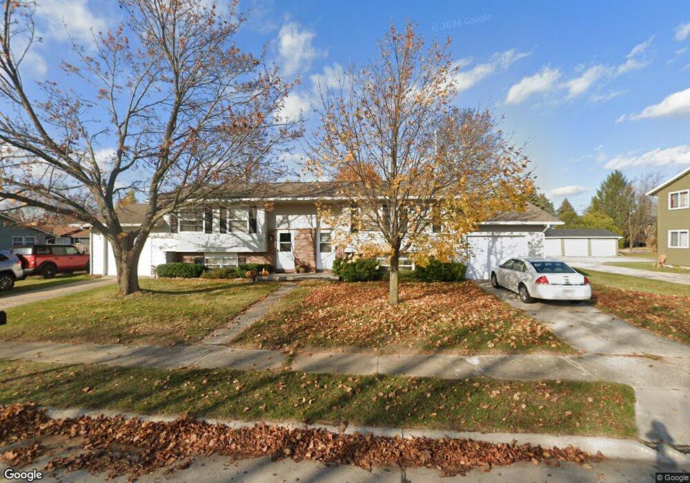 2926 39th St, Two Rivers, WI 54241 - photo 1