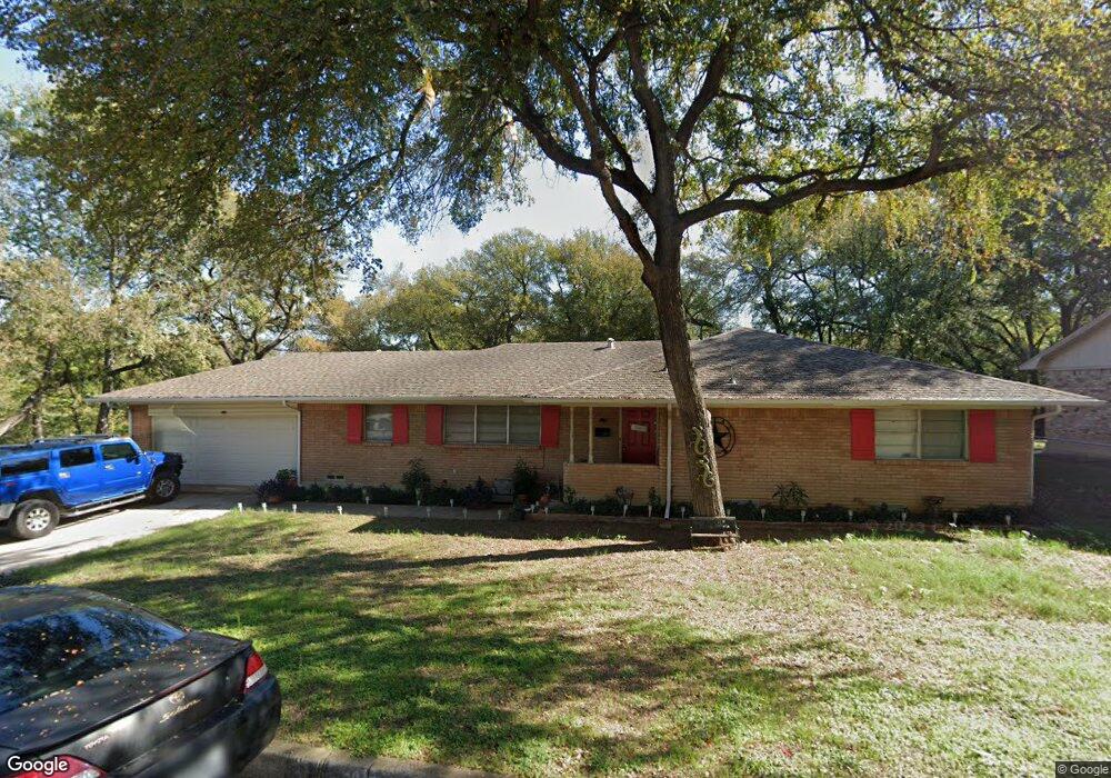 530 Saint Johns Way, Grand Prairie, TX 75050 - photo 1