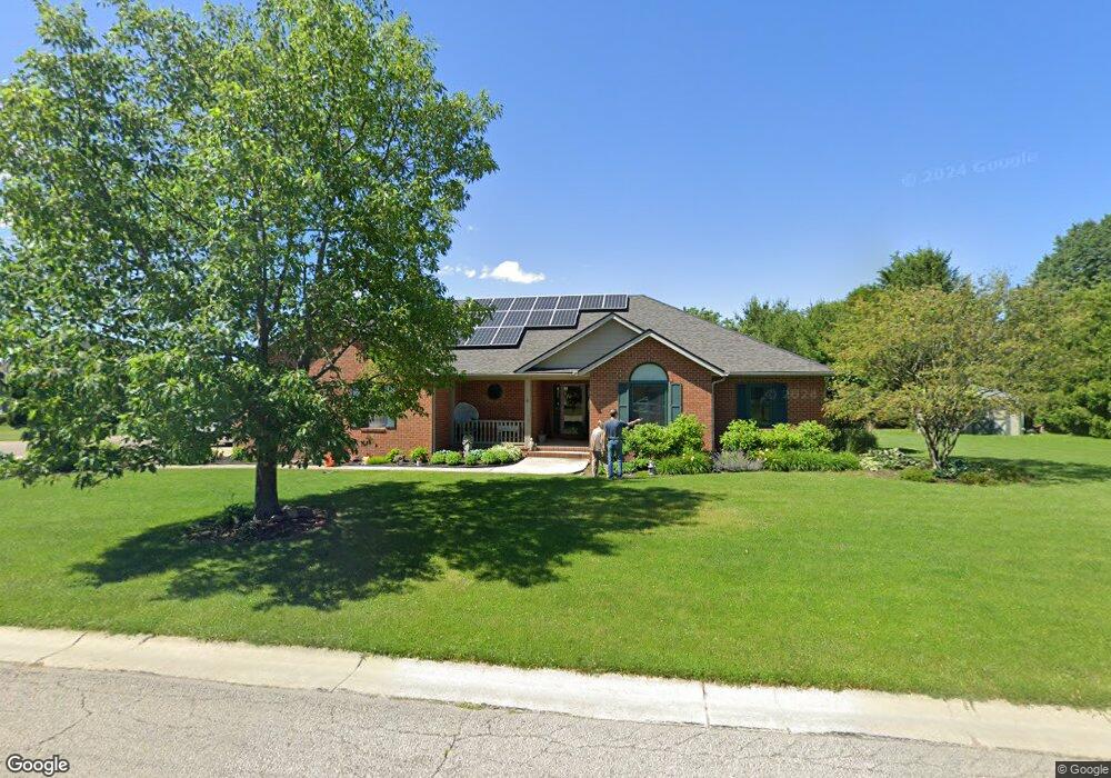 1130 Hillcrest Dr, Bucyrus, OH 44820 - photo 1