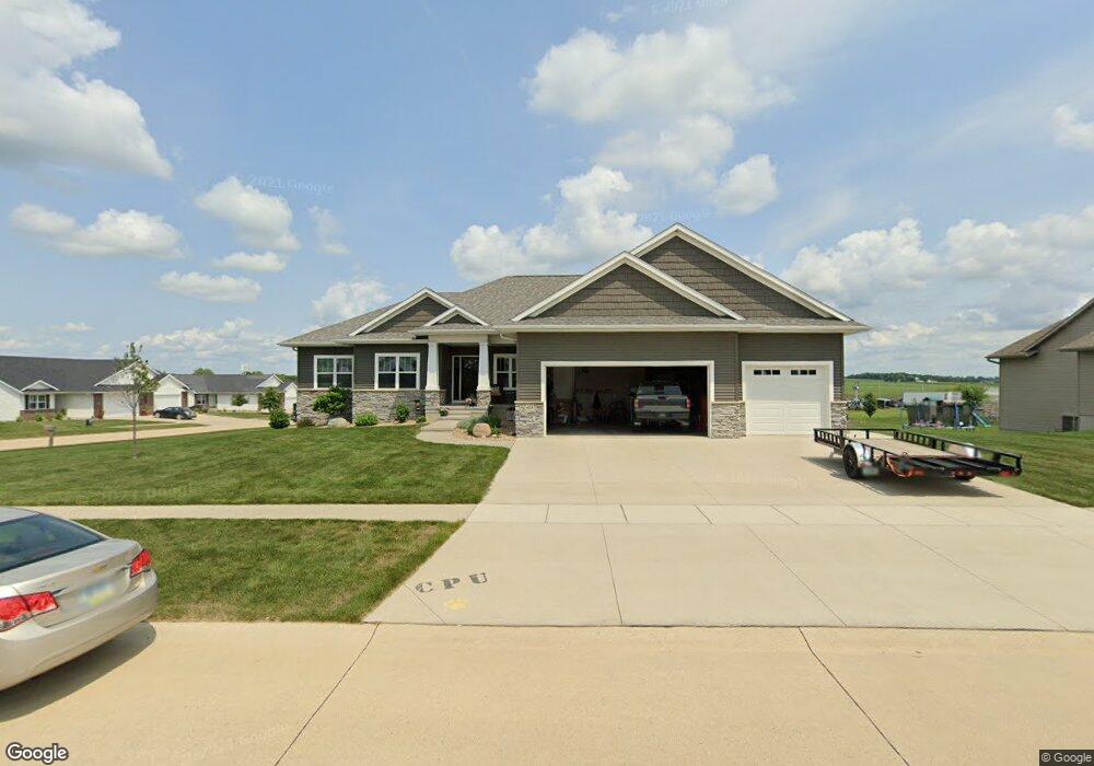 618 Main St S, Center Point, IA 52213 - photo 1