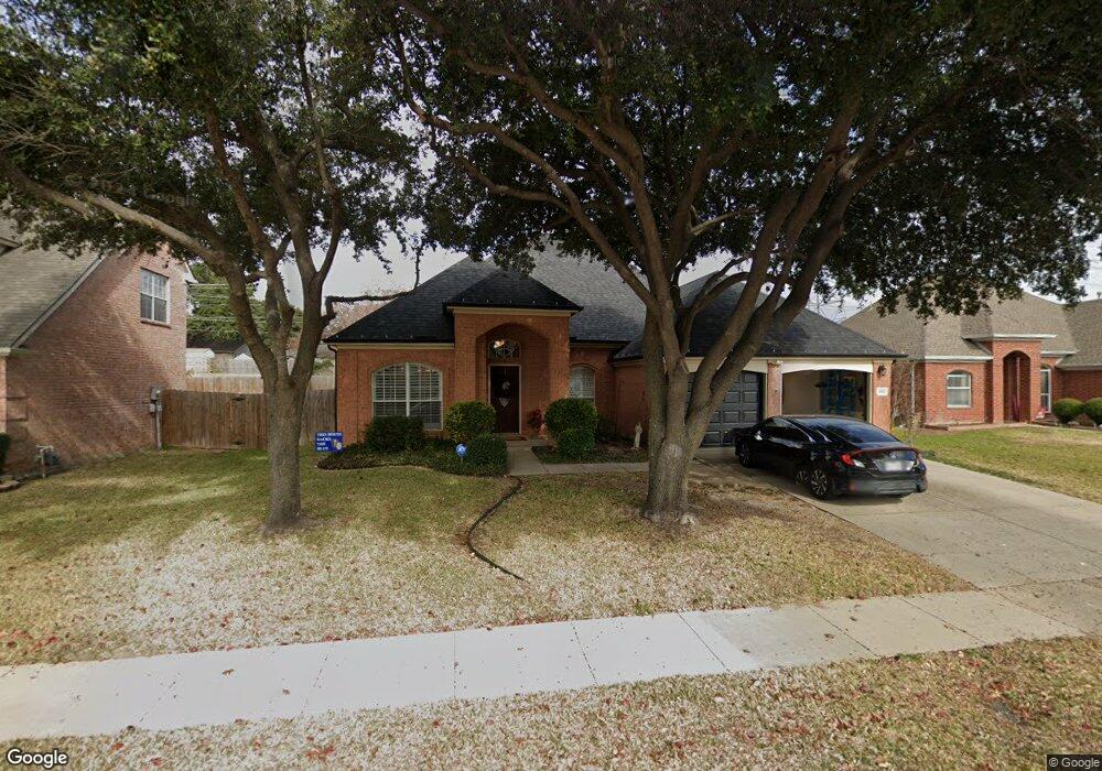 482 Shade Tree Cir, Hurst, TX 76054 - photo 1