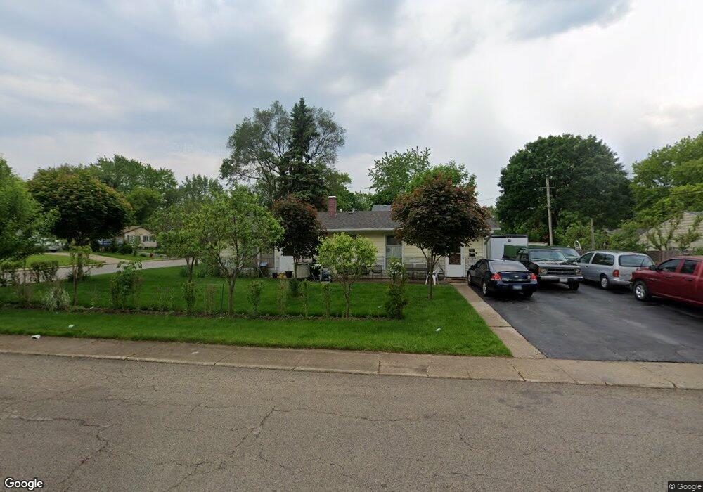 946 Berkley St, Carpentersville, IL 60110 - photo 1