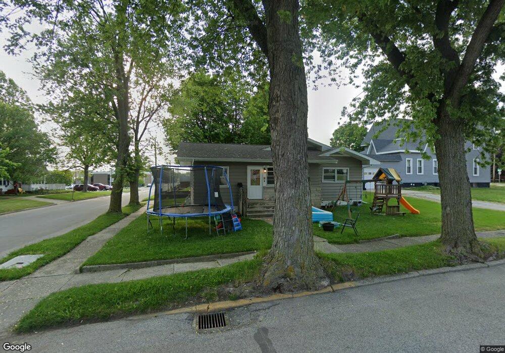 301 S Mountain St, Lagrange, IN 46761 - photo 1