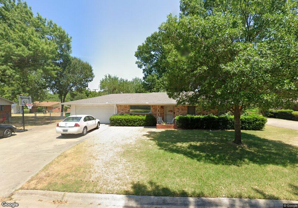 604 Melody Ln, Gainesville, TX 76240 - photo 1