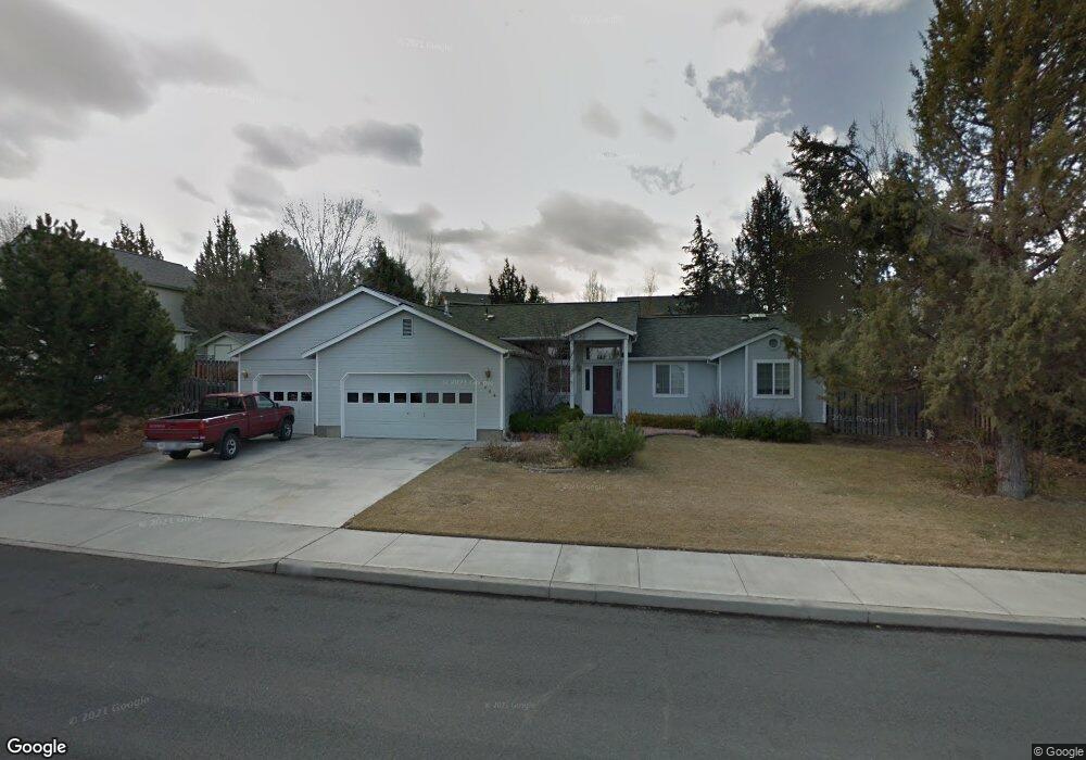 3554 SW Wickiup Ave, Redmond, OR 97756 - photo 1