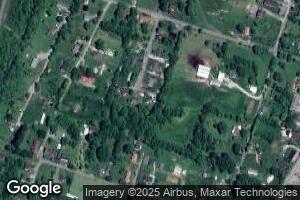 140 Dover St, Mount Hope, WV 25880