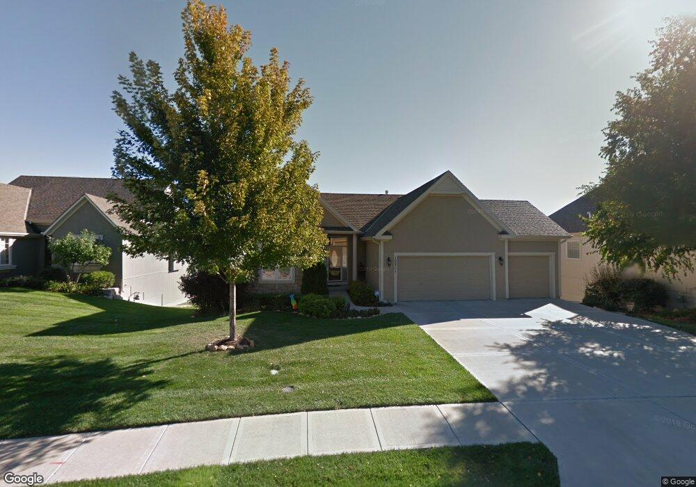 12711 W 49th St, Shawnee, KS 66216 - photo 1