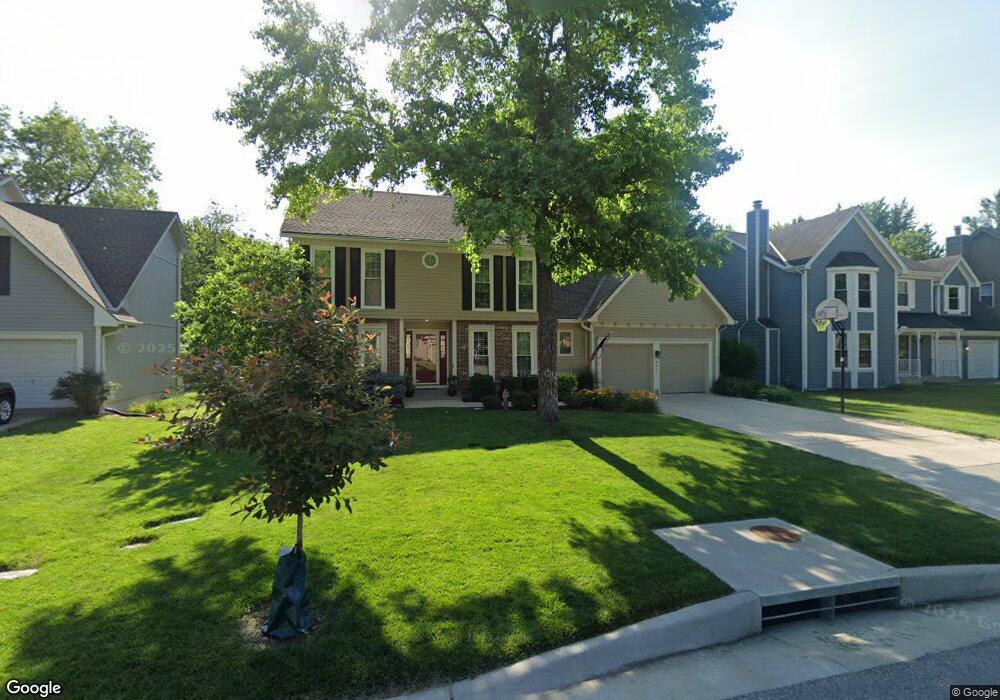 8411 Twilight Ln, Lenexa, KS 66219 - photo 1