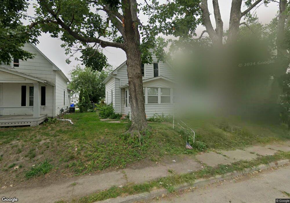 1414 M St SW, Cedar Rapids, IA 52404 - photo 1