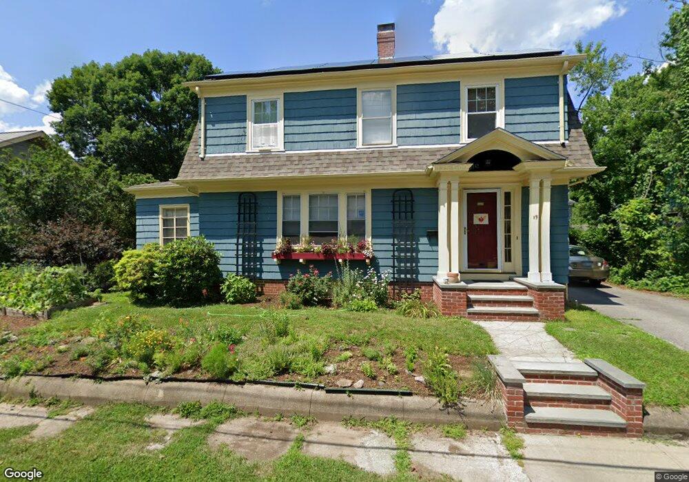 19 Memorial Rd, Providence, RI 02906 - photo 1