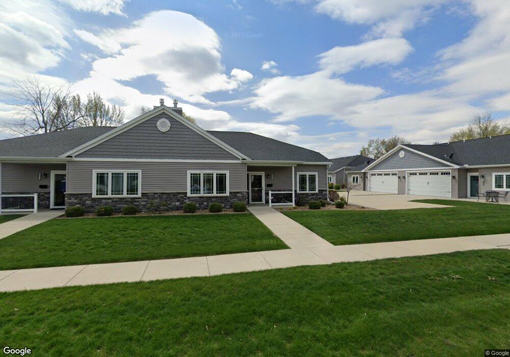 409 N 4th Ave E, Newton, IA 50208 - photo 1