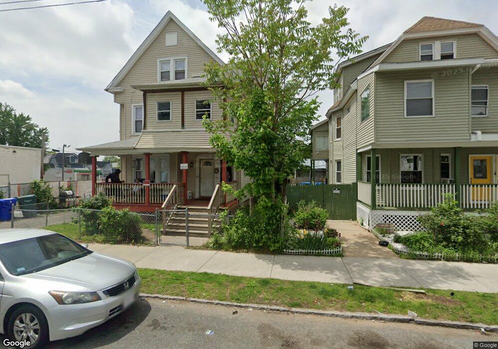 134 Malden St unit 136, Springfield, MA 01108 - photo 1