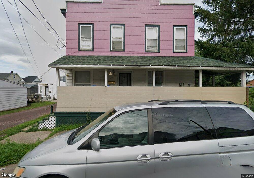 301 N Arch St, Berwick, PA 18603 - photo 1