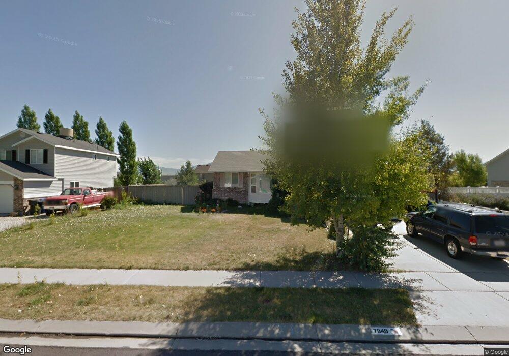 7049 Swan Hill Dr, West Jordan, UT 84081 - photo 1