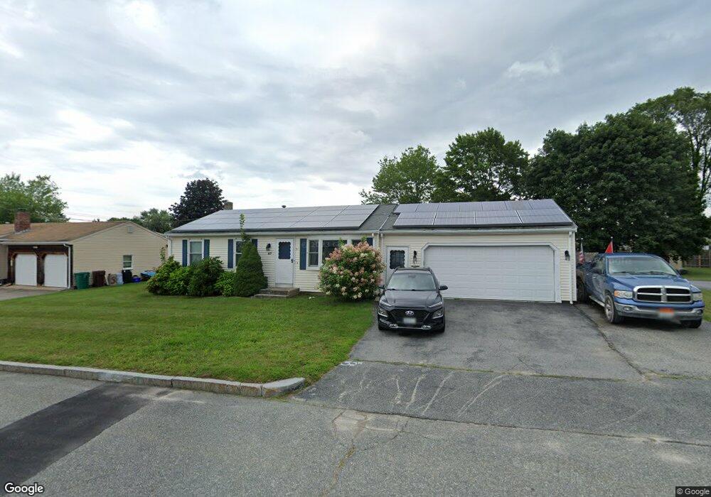 87 Country Rd, Woonsocket, RI 02895 - photo 1