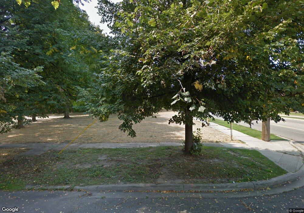 725 Stone St, Flint, MI 48503 - photo 1