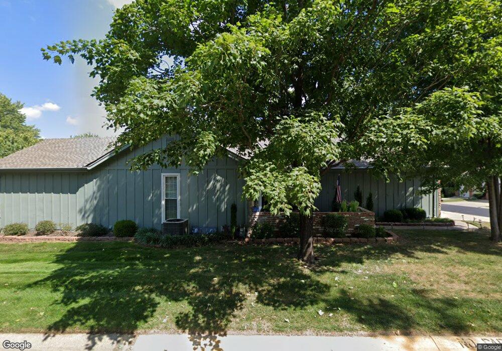 9957 Edelweiss Cir, Shawnee, KS 66203 - photo 1