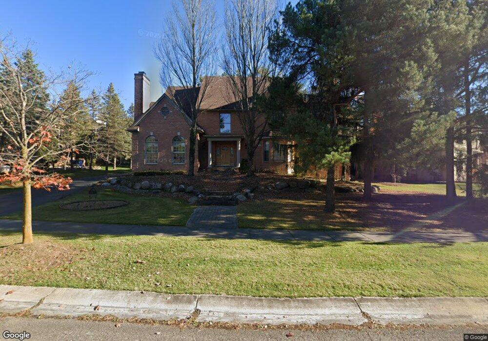 7290 Ravines Cir, West Bloomfield, MI 48322 - photo 1