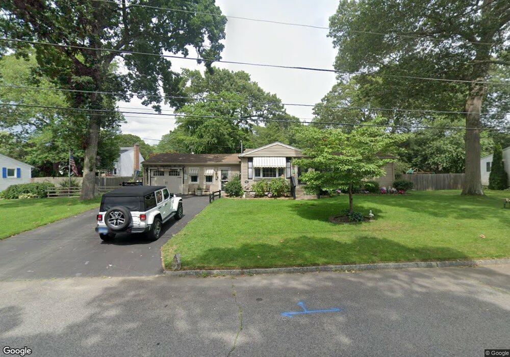 110 Viscount Rd, Warwick, RI 02889 - photo 1