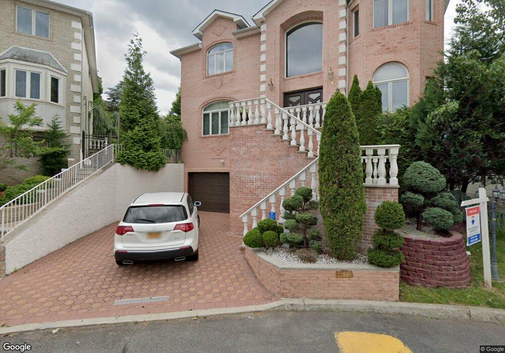 18-22 Michael Loop, Staten Island, NY 10301 - photo 1