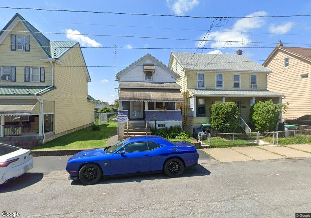 916 N Locust St, Hazleton, PA 18201 - photo 1