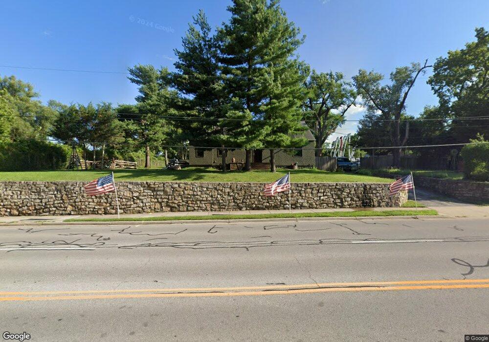 12521 Johnson Dr, Shawnee, KS 66216 - photo 1