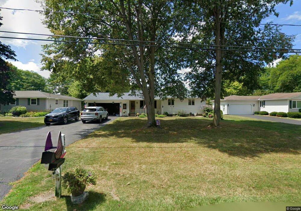 7282 Graydon Dr, North Tonawanda, NY 14120 - photo 1