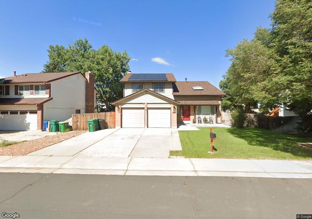 589 S Laredo Cir, Aurora, CO 80017 - photo 1