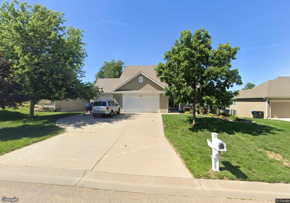 7302 SW Lancelot Ct, Topeka, KS 66610 - photo 1