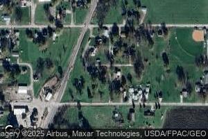 303 E Oak St, Blakesburg, IA 52536