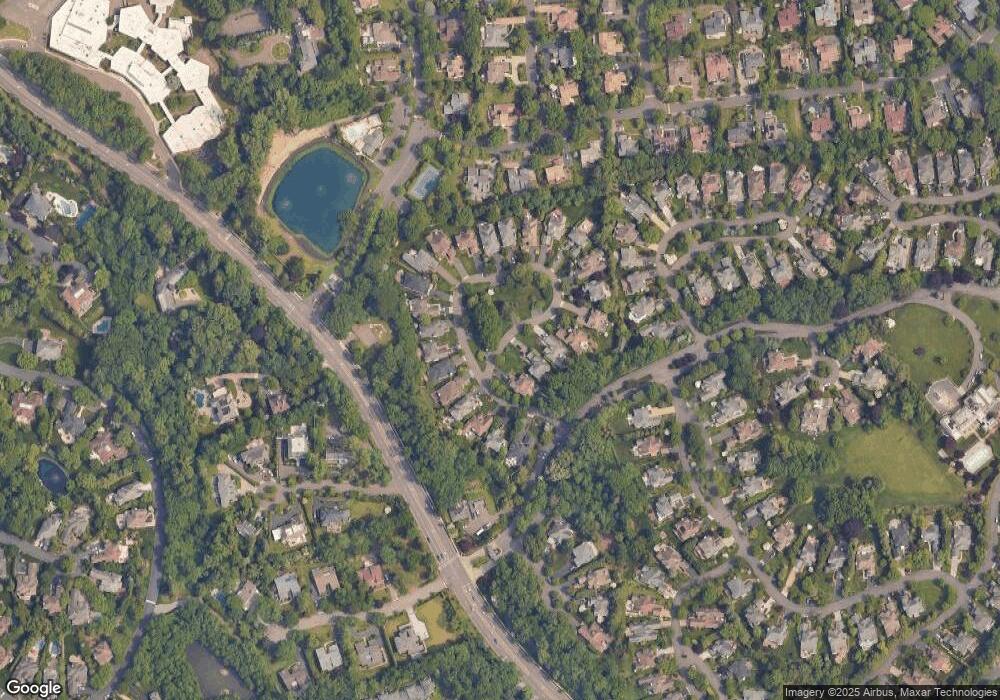 Claridge Cir, Manhasset, NY 11030 - photo 1