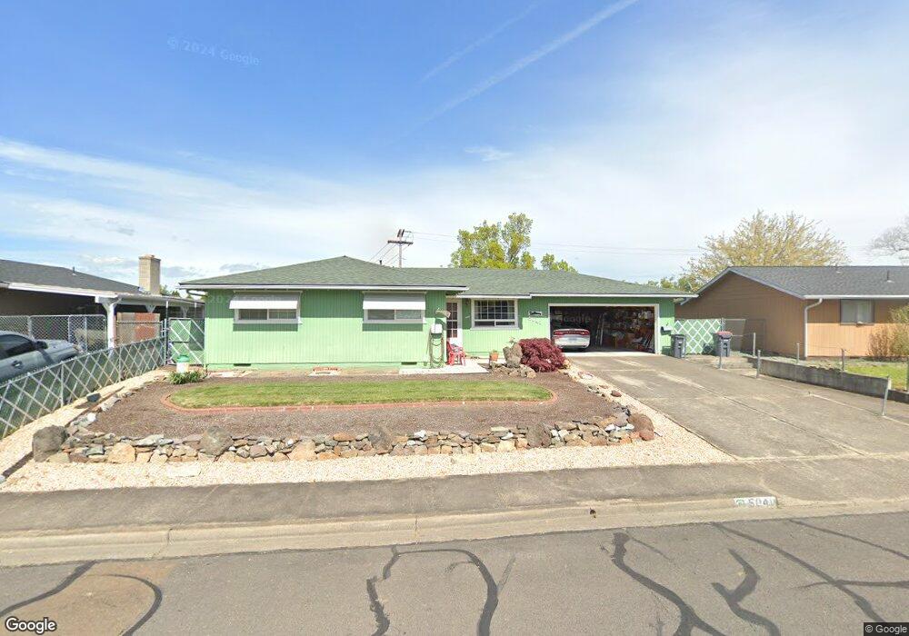 5040 Rock Way, Central Point, OR 97502 - photo 1