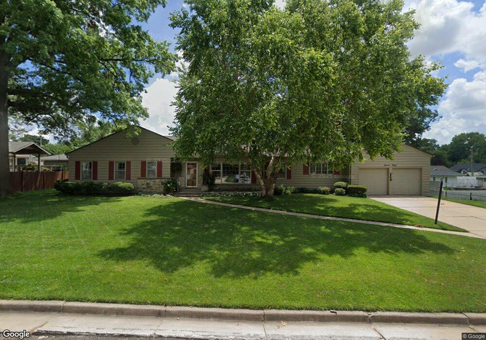 1130 E Simpson St, McPherson, KS 67460 - photo 1