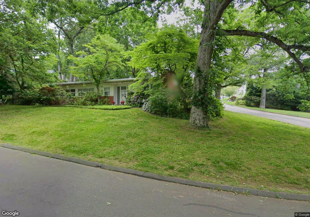 365 Random Rd, Fairfield, CT 06825 - photo 1