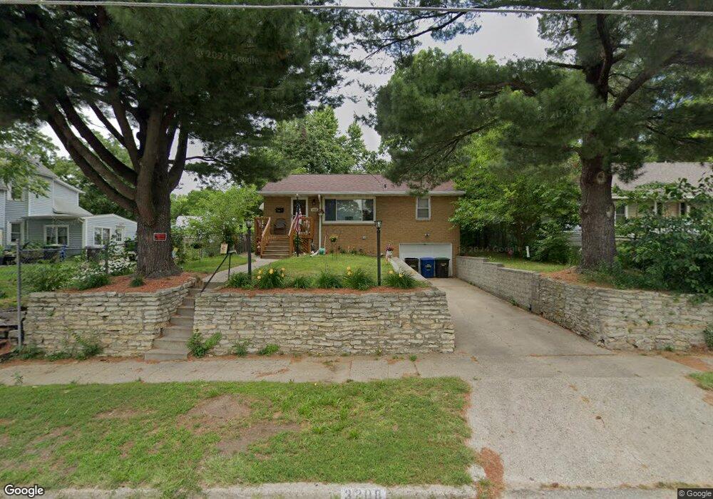 3208 Dubuque Ave, Des Moines, IA 50317 - photo 1