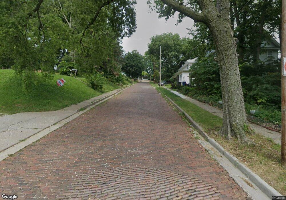 2706 - 2706 1 2 N Lincoln, Davenport, IA 52804 - photo 1