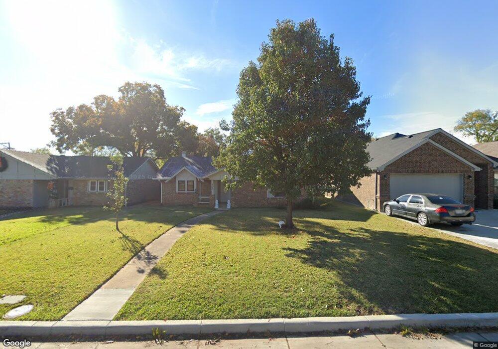 713 W Church St, Grand Prairie, TX 75050 - photo 1