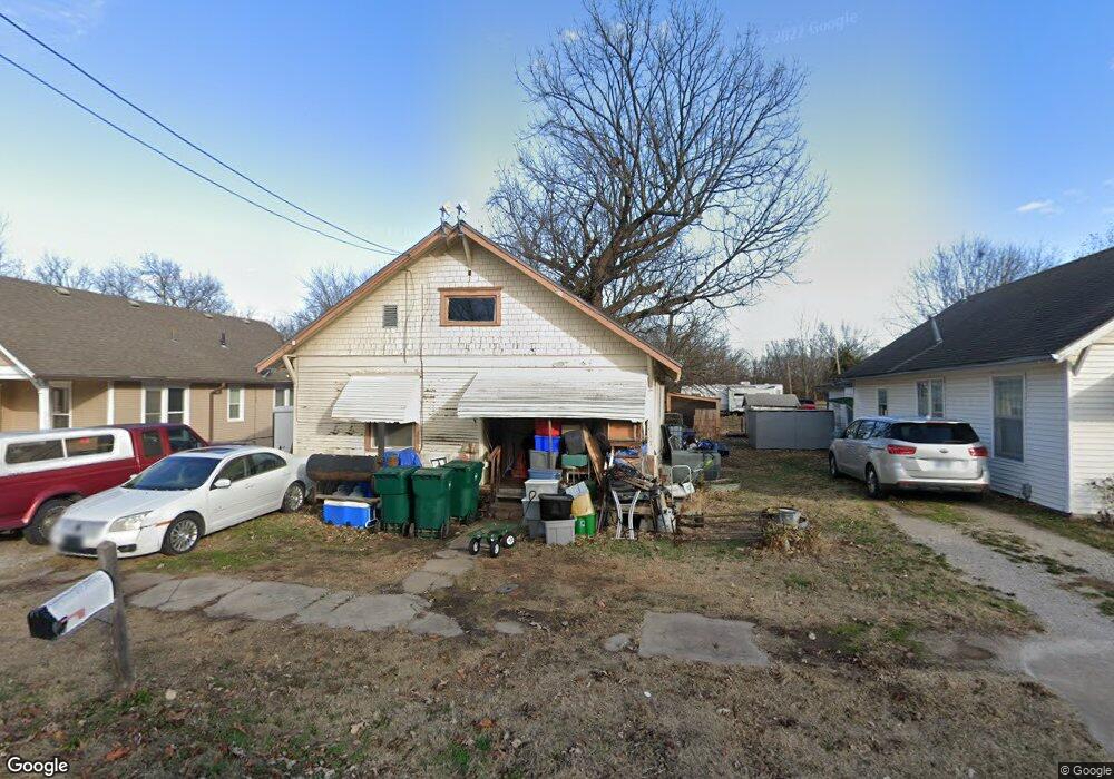 1117 N 26th St, Parsons, KS 67357 - photo 1