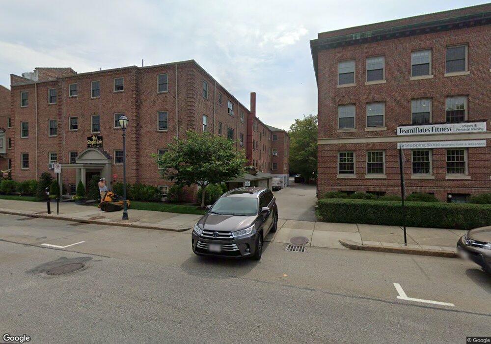 312 Washington St unit 3-1, Wellesley Hills, MA 02481 - photo 1