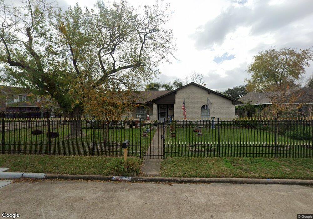 919 Point Blank Dr, Houston, TX 77038 - photo 1