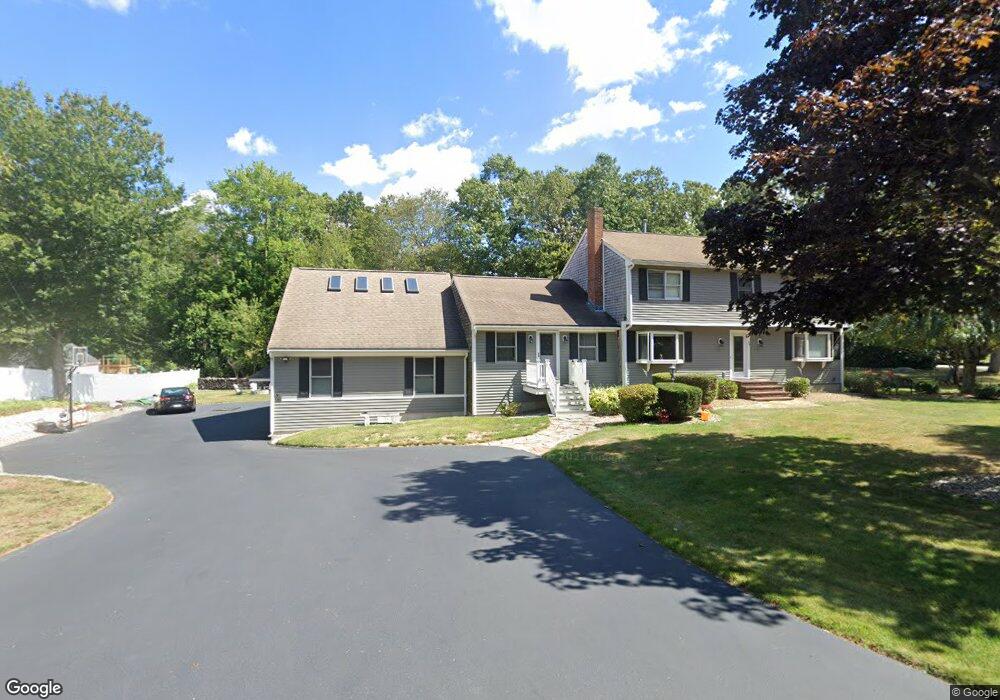 39 Dwelley Ave, Hanover, MA 02339 - photo 1