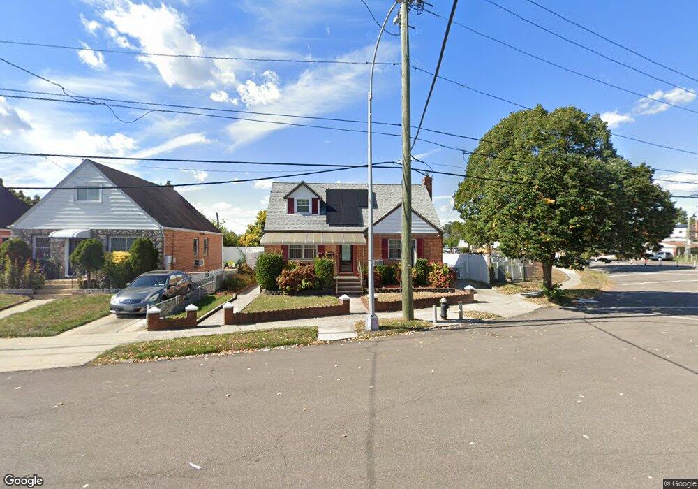 12112 Francis Lewis Blvd, Springfield Gardens, NY 11413 - photo 1