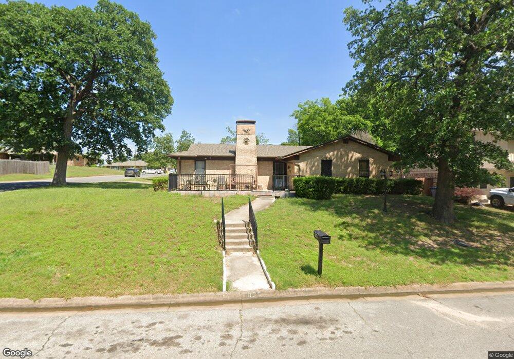 800 S Hyde Park Ave, Denison, TX 75020 - photo 1