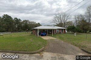 904 Medley Ct, Geneva, AL 36340