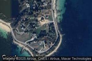 211 Nobska Rd, Falmouth, MA 02543