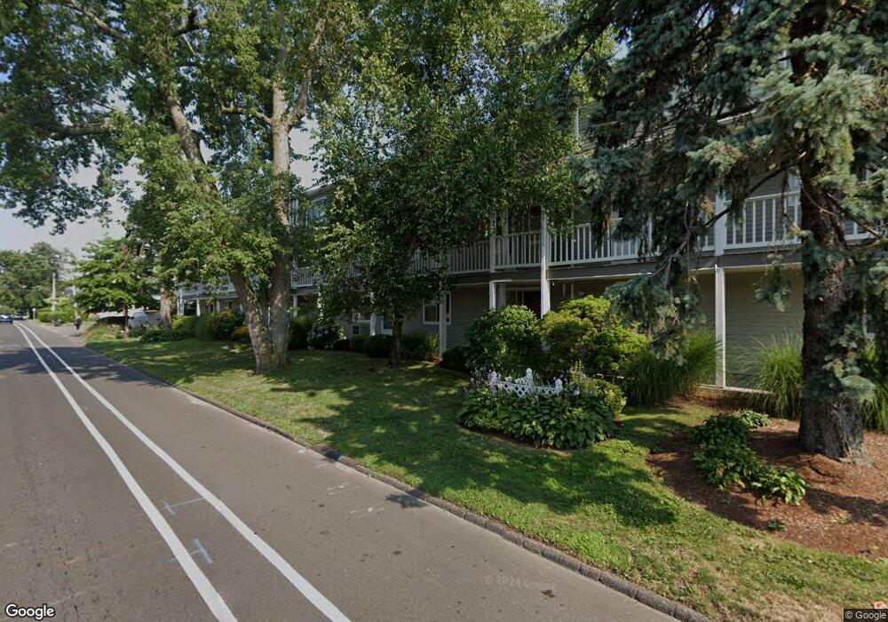 718 Cove Rd unit 8, Stamford, CT 06902 - photo 1