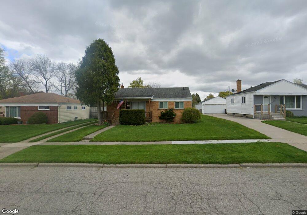 1136 Boynton Dr, Lansing, MI 48917 - photo 1