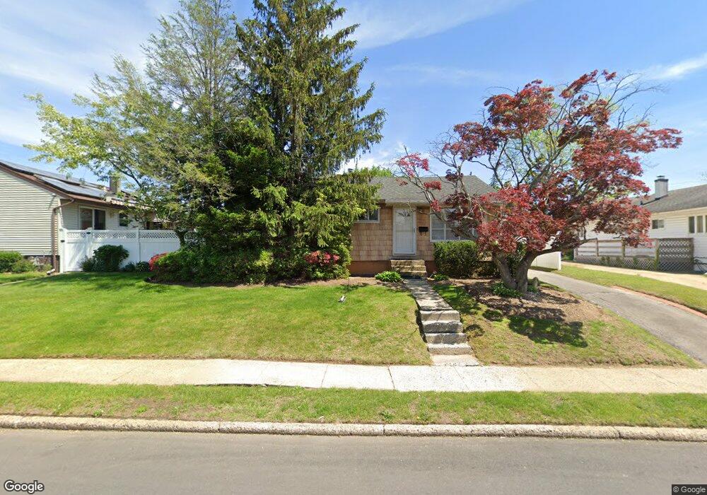 653 Hewlett St, Franklin Square, NY 11010 - photo 1