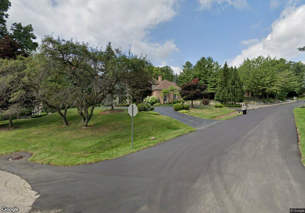 5156 Crest Knolls Ct, Bloomfield Hills, MI 48302 - photo 1